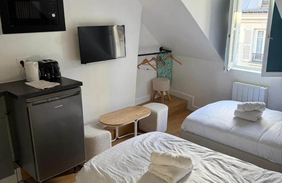 Canal Saint Martin Apartments-1