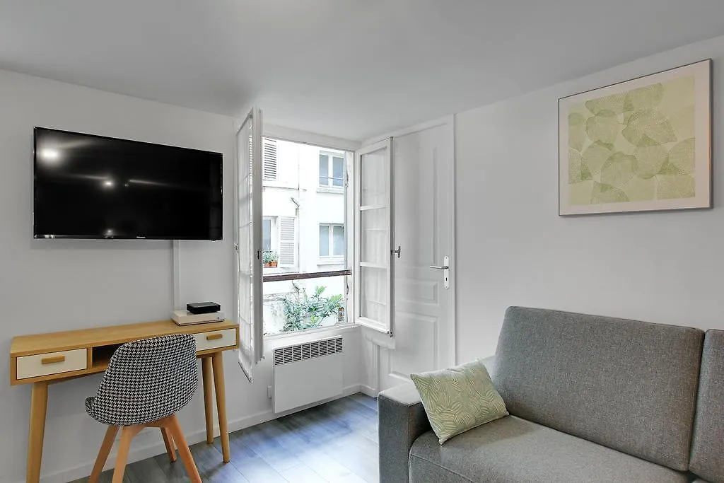 Canal Saint Martin Apartments-1